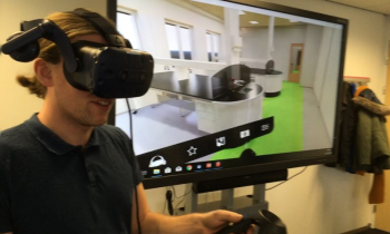 VR